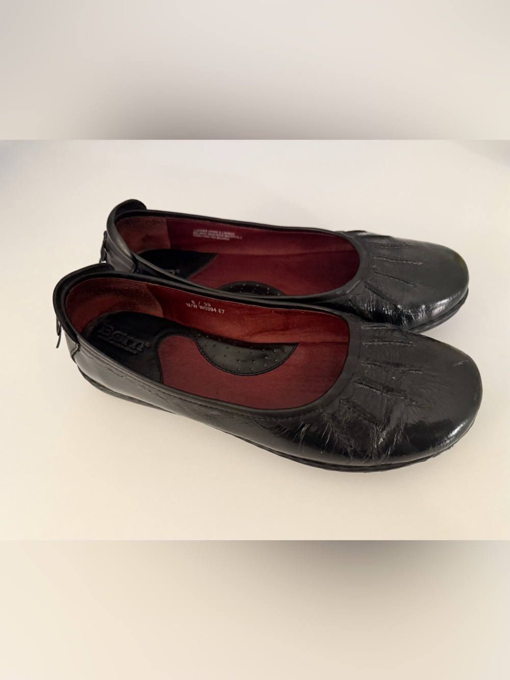 Born Women's Leather Flats Black US 8.5 Comfortable Arch Support